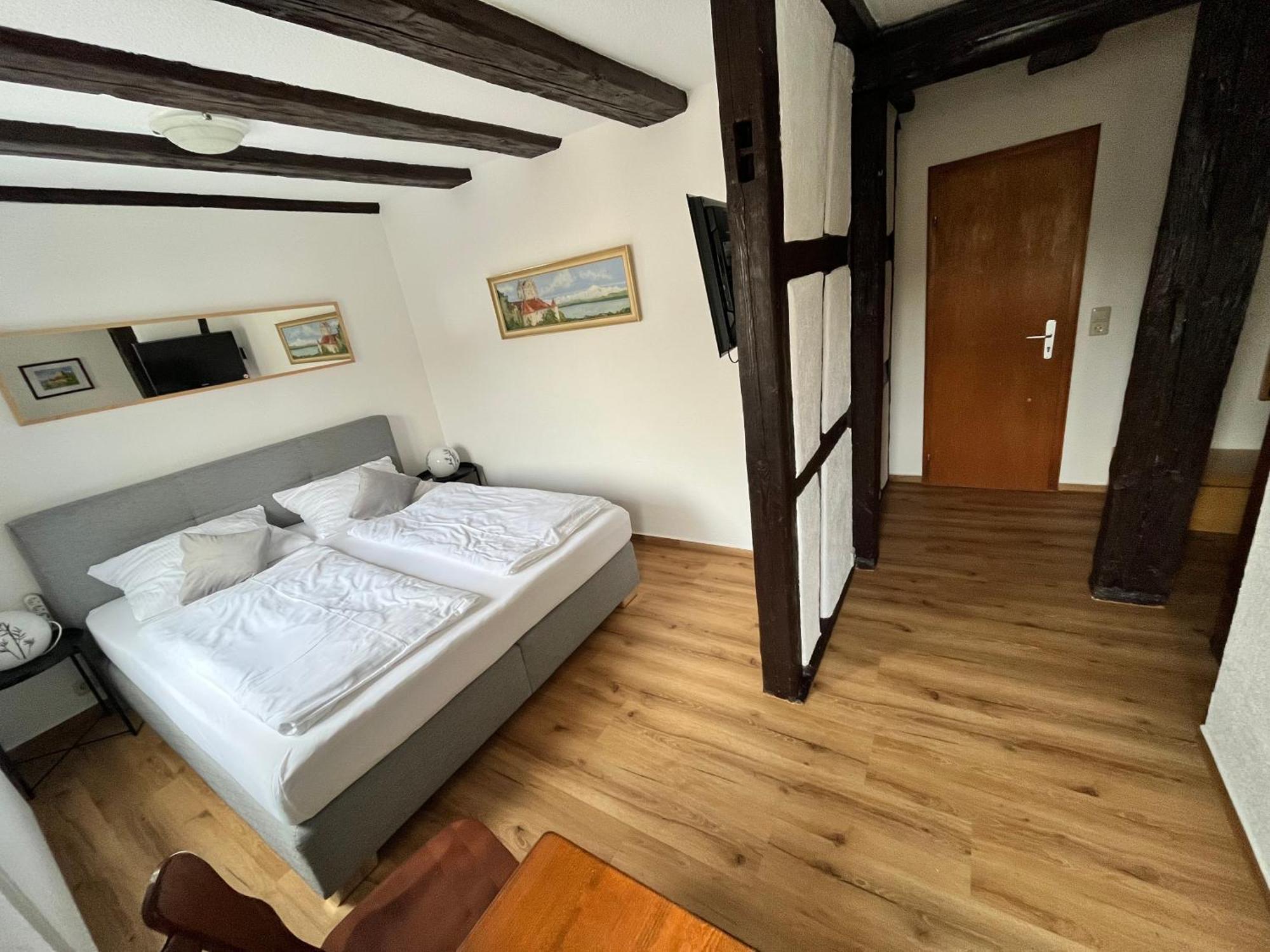 Gaestehaus Am Hafen 미르스부르크 외부 사진